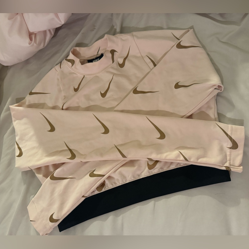 Nike Women’s Long Sleeve Cropped Top - Pink Swoosh M